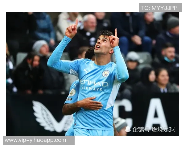 曼城球员哈兰德迪亚斯携手探访儿童医院捐赠超1300份温暖礼物