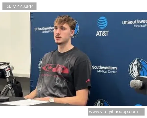 好兄弟你来了！弗莱明突破低手妙传马卢阿奇吃饼暴扣空篮！